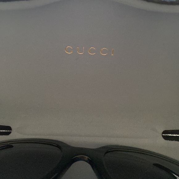 Gucci black oversized sunglasses